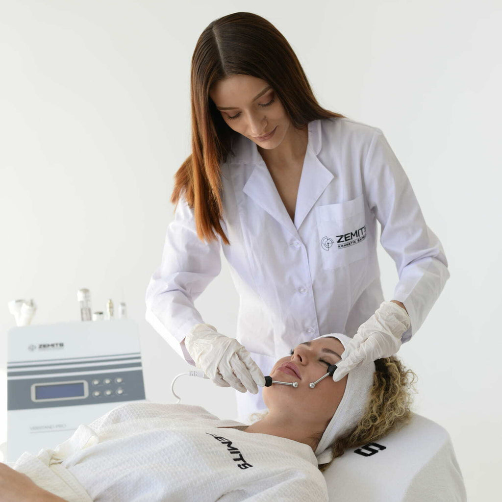 Professional facial treatment with Zemits Verstand Pro